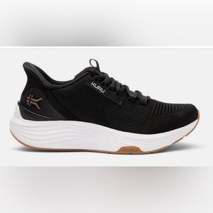 KURU Atom 2 sneakers in the Jet Black/Desert Tan colorway Size: 8.5 M